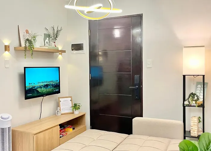 Cozy 2br For 6pax In High-floor, Wi-fi & Family Games Near It Park Cebu- Unit Scarlett By Gerra Mandaue City