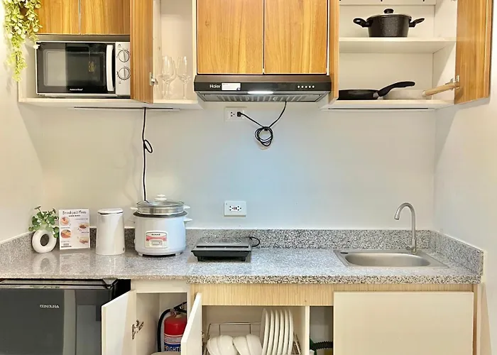 Cozy 2br For 6pax In High-floor, Wi-fi & Family Games Near It Park Cebu- Unit Scarlett By Gerra 4*